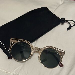 QUAY Fleur Cutout gold sunglasses